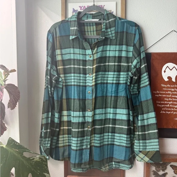 SO Flannel Plaid Button-Up Shirt in Blue and Green - Picture 1 of 5